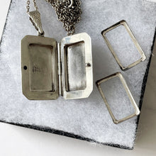 Lade das Bild in den Galerie-Viewer, Vintage 1970s Sterling Silver Rectangular Locket & Belcher Chain. Art Nouveau Style Floral Engraved Photo Frame/Book Locket Pendant Necklace