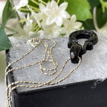Lade das Bild in den Galerie-Viewer, Antique Victorian Whitby Jet Pendant Necklace. English Carved Jet Wedding Horseshoe Pendant, Silver Bead Chain. Good Luck Fertility Charm.