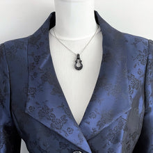 Lade das Bild in den Galerie-Viewer, Antique Victorian Whitby Jet Pendant Necklace. English Carved Jet Wedding Horseshoe Pendant, Silver Bead Chain. Good Luck Fertility Charm.