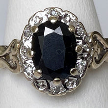 Lade das Bild in den Galerie-Viewer, Vintage 9ct Gold, Sapphire & Diamond Cluster Ring. Classic Sapphire Engagement Ring, Heart Setting. English Edwardian Revival Halo Ring.