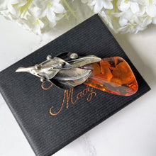 Charger l'image dans la galerie, Vintage Art Nouveau Baltic Amber Sterling Silver Pendant. Large Honey Cognac Amber Pendant. Golden Yellow Amber Lily Flower Pendant, Poland