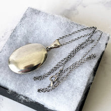 Carica l'immagine nel visualizzatore di Gallery, Vintage Art Nouveau Style English Silver Locket. Antiqued Sterling Silver Vinaigrette Style Pendant Necklace. Silver Openwork Locket & Chain