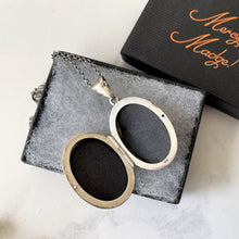 Carica l'immagine nel visualizzatore di Gallery, Vintage Art Nouveau Style English Silver Locket. Antiqued Sterling Silver Vinaigrette Style Pendant Necklace. Silver Openwork Locket & Chain