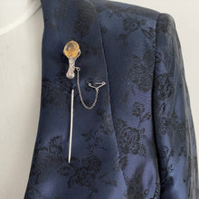 Carica l'immagine nel visualizzatore di Gallery, Victorian Scottish Citrine Silver Grouse Claw Kilt Pin In Antique Box. Antique Sterling Silver Scottish Cairngorm Huge Stick Pin Brooch.