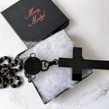 Carica l'immagine nel visualizzatore di Gallery, Huge Victorian Whitby Jet Cross Pendant Necklace. Antique English Black Gemstone Cross On Long Bog Oak Bead Chain. Antique Mourning Jewelry