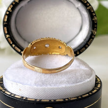 Carica l'immagine nel visualizzatore di Gallery, Antique Georgian 18ct Gold Mine Cut Diamond Ring. 3-Stone Diamond Bright Cut Daisy Band Ring. 18K Gold Small Antique Midi Pinky Ring