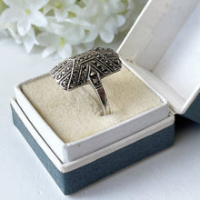 Charger l'image dans la galerie, Antique Art Deco Sterling Silver Column Ring. 1930s Theodor Fahrner Style Geometric Marcasite Ring & Vintage Ring Box. Size Q-UK /8-US