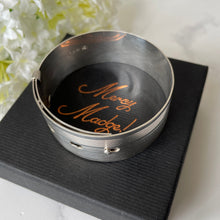 Carica l'immagine nel visualizzatore di Gallery, Vintage Art Deco Guilloche Engraved Sterling Silver Bangle. 1940s Wide Belt Style Bangle. English Silver Bangle Bracelet, Chester Hallmarks