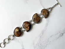 Carica l'immagine nel visualizzatore di Gallery, Vintage Ammonite Sterling Silver Bracelet. Large Whitby Ammonite Silver Panel Bracelet. Boho Ancient Amulet Bracelet. Ammonite Jewellery