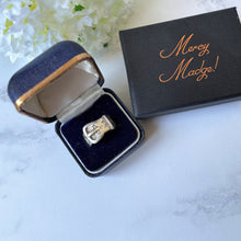 Carica l'immagine nel visualizzatore di Gallery, Vintage Sterling Silver Buckle Ring, Boxed. English Engraved Wide Band Silver Ring Hallmarked 1971. Retro Statement Ring Size UK/Q.5, US 8.5