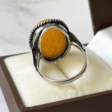 Carica l'immagine nel visualizzatore di Gallery, Vintage Butterscotch Amber Sterling Silver Ring. 1930's Art Deco Ring. Egg Yolk Yellow Natural Baltic Amber Cabochon Ring. Size UK/N.5 US/7