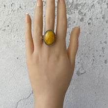 Carica l'immagine nel visualizzatore di Gallery, Vintage Butterscotch Amber Sterling Silver Ring. 1930's Art Deco Ring. Egg Yolk Yellow Natural Baltic Amber Cabochon Ring. Size UK/N.5 US/7