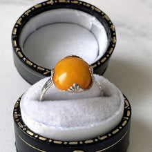 Carica l'immagine nel visualizzatore di Gallery, Antique Art Nouveau Butterscotch Amber 830 Silver Ring. Edwardian Period Ring. Egg Yolk Yellow Natural Amber Cabochon Ring. Size UK/M, US/6