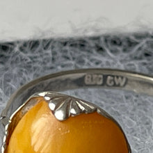 Carica l'immagine nel visualizzatore di Gallery, Antique Art Nouveau Butterscotch Amber 830 Silver Ring. Edwardian Period Ring. Egg Yolk Yellow Natural Amber Cabochon Ring. Size UK/M, US/6