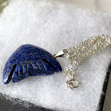 Carica l'immagine nel visualizzatore di Gallery, Carved Lapis Lazuli Sterling Silver Angelfish Pendant Necklace. Vintage Blue Lapis Figural Pendant. Large Tropical Angel Fish Pendant, Chain