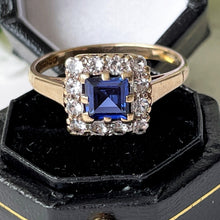 Carica l'immagine nel visualizzatore di Gallery, Vintage 1964 Art Deco Style Sapphire & White Spinel 9ct Gold Ring. Square Cut Sapphire Cluster Ring. Blue Sapphire Halo Ring, UK R/US 8-3/4