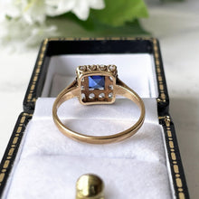Carica l'immagine nel visualizzatore di Gallery, Vintage 1964 Art Deco Style Sapphire & White Spinel 9ct Gold Ring. Square Cut Sapphire Cluster Ring. Blue Sapphire Halo Ring, UK R/US 8-3/4