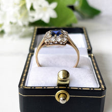 Carica l'immagine nel visualizzatore di Gallery, Vintage 1964 Art Deco Style Sapphire & White Spinel 9ct Gold Ring. Square Cut Sapphire Cluster Ring. Blue Sapphire Halo Ring, UK R/US 8-3/4