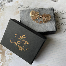 Cargar imagen en el visor de la galería, Antique Victorian Mizpah Brooch. Rose Gold Tone Double Heart Brooch With Photo Compartments. Antique Love Token Sweetheart Jewellery