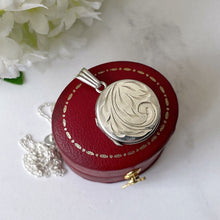 Carica l'immagine nel visualizzatore di Gallery, Vintage English Sterling Silver Round Locket. 1970's Fern Engraved Small Photo Locket & Chain. Edwardian Retro Minimalist Pendant Necklace