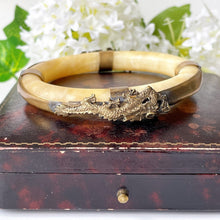 Carica l'immagine nel visualizzatore di Gallery, Antique Chinese Yellow Jade Dragon & Phoenix Bangle. Gold Metal Clad Qing Dynasty Nephrite Jade Bangle. Old Tibet Bangle Bracelet