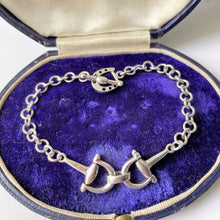 Carica l'immagine nel visualizzatore di Gallery, Vintage Sterling Silver Horseshoe & Bridle Bit Bracelet. Equestrian Snaffle Bracelet. British Millennium Silver Fancy Chain Link Bracelet.