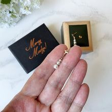 Carica l'immagine nel visualizzatore di Gallery, Vintage 9ct Gold Pearl Drop Earrings. Edwardian Style 3-Pearl Drop Earrings. Petite/Minimalist/Children's Cultured Pearl Dangle Earrings