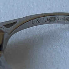 Carica l'immagine nel visualizzatore di Gallery, Vintage 9ct White Gold Simulated Diamond Solitaire Ring. 1-Carat CZ Crystal White Gemstone Ring. Art Deco Style Classic Engagement Ring