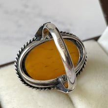 Carica l'immagine nel visualizzatore di Gallery, Vintage Butterscotch Amber Sterling Silver Ring. 1930's Art Deco Ring. Egg Yolk Yellow Natural Baltic Amber Cabochon Ring. Size UK/N.5 US/7