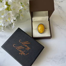 Carica l'immagine nel visualizzatore di Gallery, Vintage Butterscotch Amber Sterling Silver Ring. 1930's Art Deco Ring. Egg Yolk Yellow Natural Baltic Amber Cabochon Ring. Size UK/N.5 US/7