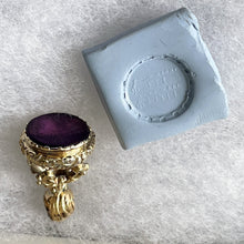 Carica l'immagine nel visualizzatore di Gallery, Georgian 18ct Gold Intaglio Seal Fob "Good Night, All's Well" Antique Carved Amethyst Glass Musical Wax Seal Pendant Fob. Georgian Jewellery