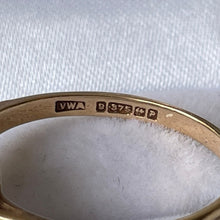 Carica l'immagine nel visualizzatore di Gallery, Vintage 1964 Art Deco Style Sapphire & White Spinel 9ct Gold Ring. Square Cut Sapphire Cluster Ring. Blue Sapphire Halo Ring, UK R/US 8-3/4