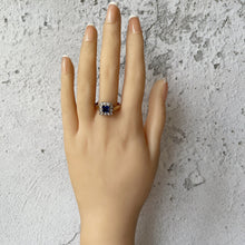 Carica l'immagine nel visualizzatore di Gallery, Vintage 1964 Art Deco Style Sapphire & White Spinel 9ct Gold Ring. Square Cut Sapphire Cluster Ring. Blue Sapphire Halo Ring, UK R/US 8-3/4
