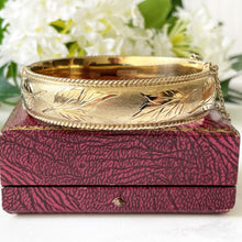 Carica l'immagine nel visualizzatore di Gallery, Vintage 1967 Harrods Of London Hard Gold Plated Sterling Silver Bracelet. Edwardian Style Engraved English Oak Leaf Gold Bangle Bracelet.
