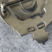 Carica l'immagine nel visualizzatore di Gallery, Vintage Scottish Silver Bonnet Badge Pendant. 1930s Medlock & Craik Inverness Provincial Silver Douglas Clan Bonnet Badge/Kilt/Lapel Pin