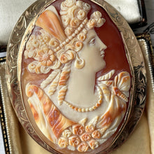 Cargar imagen en el visor de la galería, Massive Antique 10ct Gold Bacchante Cameo Brooch. Museum Quality Italian Carved Shell Cameo. 10K Gold Edwardian/Victorian Cameo Brooch c1900