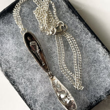 Carica l'immagine nel visualizzatore di Gallery, Vintage Sterling Silver Sarcophagus & Mummy Pendant On Chain. Rare 1960s "Nuvo" Tutankhamen Pendant/Large Charm. Egyptian Revival Jewellery