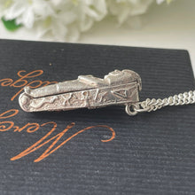 Carica l'immagine nel visualizzatore di Gallery, Vintage Sterling Silver Sarcophagus & Mummy Pendant On Chain. Rare 1960s "Nuvo" Tutankhamen Pendant/Large Charm. Egyptian Revival Jewellery
