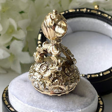 Carica l'immagine nel visualizzatore di Gallery, Georgian 18ct Gold Intaglio Seal Fob "Good Night, All's Well" Antique Carved Amethyst Glass Musical Wax Seal Pendant Fob. Georgian Jewellery