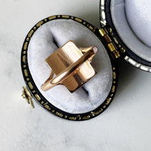 Load image into Gallery viewer, Art Deco 1934 Chester 9ct Gold Signet Ring. Vintage Rose Gold & Black Agate Baguette Ring. Initial 'M' Antique Gothic Signet Ring. Sz L/5.75