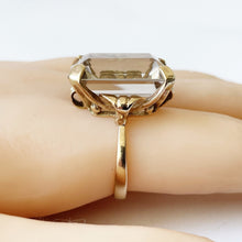 Carica l'immagine nel visualizzatore di Gallery, Vintage 9ct Gold Spinel Cocktail Ring. 28 Carat Emerald/Rectangle Step Cut Pale Yellow Spinel Ring. Yellow Gold Cocktail Ring, London 1966