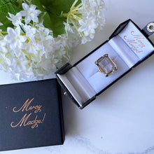 Carica l'immagine nel visualizzatore di Gallery, Vintage 9ct Gold Spinel Cocktail Ring. 28 Carat Emerald/Rectangle Step Cut Pale Yellow Spinel Ring. Yellow Gold Cocktail Ring, London 1966