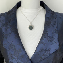 Carica l'immagine nel visualizzatore di Gallery, Antique Victorian Silver Spinner Fob Pendant. Scottish Bloodstone & Carnelian Watch Chain Fob Hallmarked 1887. Victorian Necklace Pendant.