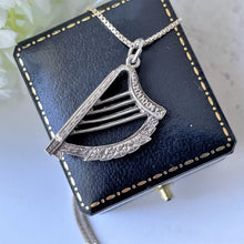 Carica l'immagine nel visualizzatore di Gallery, Vintage Irish Sterling Silver Figural Harp Pendant & Chain. Irish Coat Of Arms Stringed Argent Pendant Necklace, Thomas O'Connor Dublin 1964