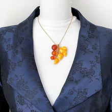 Lade das Bild in den Galerie-Viewer, Vintage 9ct Gold On Silver Baltic Mixed Amber Brooch. Big Carved Grape/Cherry Figural Brooch. Butterscotch & Cognac Amber Soviet Russian Pin