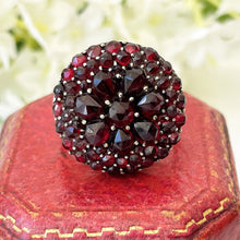 Carica l'immagine nel visualizzatore di Gallery, Victorian 9ct Gold Bohemian Garnet Cluster Ring. Antique Almandine Garnet Large Statement Ring. Red Gemstone Floral Cluster Circle Ring