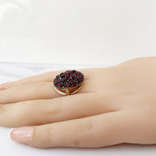 Carica l'immagine nel visualizzatore di Gallery, Victorian 9ct Gold Bohemian Garnet Cluster Ring. Antique Almandine Garnet Large Statement Ring. Red Gemstone Floral Cluster Circle Ring