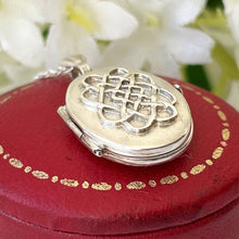 Carica l'immagine nel visualizzatore di Gallery, Vintage English Sterling Silver Celtic Locket. Tiny Oval Infinity Love Knot Locket & Silver Chain. Minimalist Locket Pendant/Charm Necklace