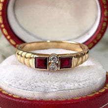 Carica l'immagine nel visualizzatore di Gallery, Vintage 18ct Gold Diamond & Square Cut Ruby Ring. Art Deco Style Princess Cut Gemstone Stacking/Wedding Band. July Birthstone Ring Sz M/6.25