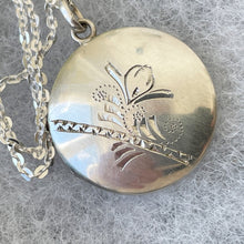 Carica l'immagine nel visualizzatore di Gallery, Vintage Sterling Silver Art Nouveau Style Locket On Chain. Edwardian Revival 2-Sided Acanthus & Crocus Flower Hand Engraved Locket Necklace